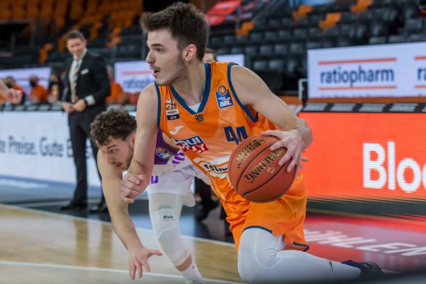 术多变性 术多变性