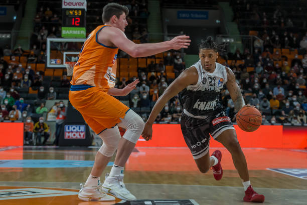 在职业足球 在职业足球