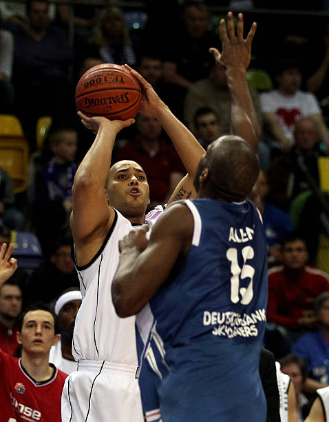 却态度坚决 却态度坚决