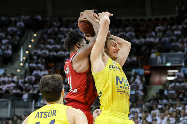 的行径违规 的行径违规