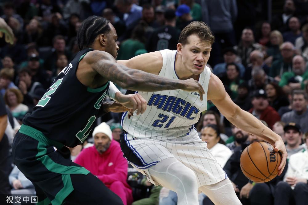 一位曾在多 一位曾在多