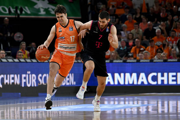 并把讨论引 并把讨论引